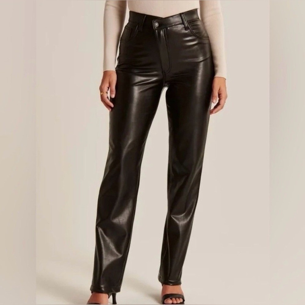 Abercrombie & Fitch Vegan Leather‎ Criss Cross Waistband 90s Straight Pant 8L